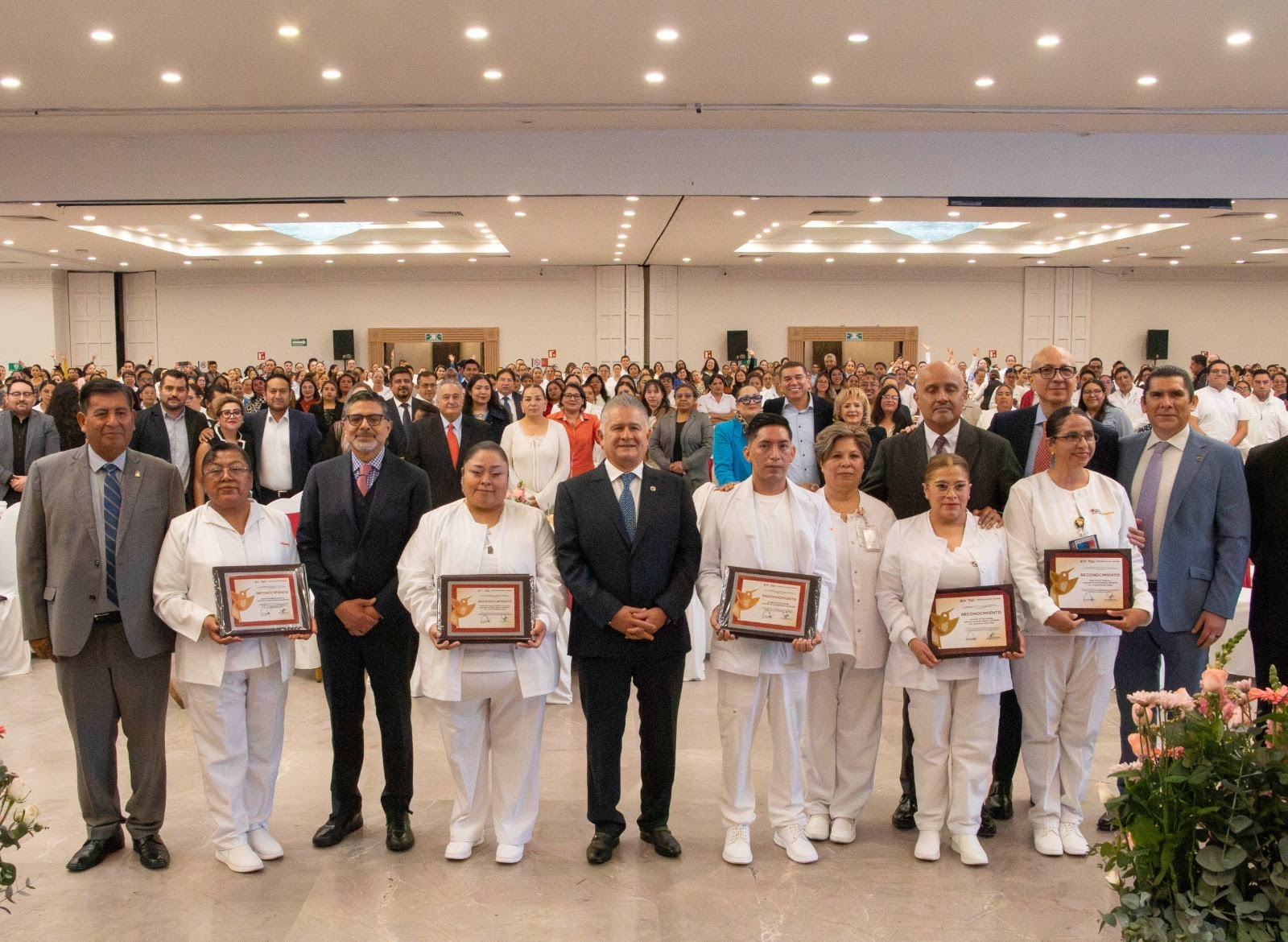 reconoce-gobierno-del-edomex-a-personal-de-enfermeria-del-issemym-por-su-labor-en-favor-de-la-derechohabiencia
