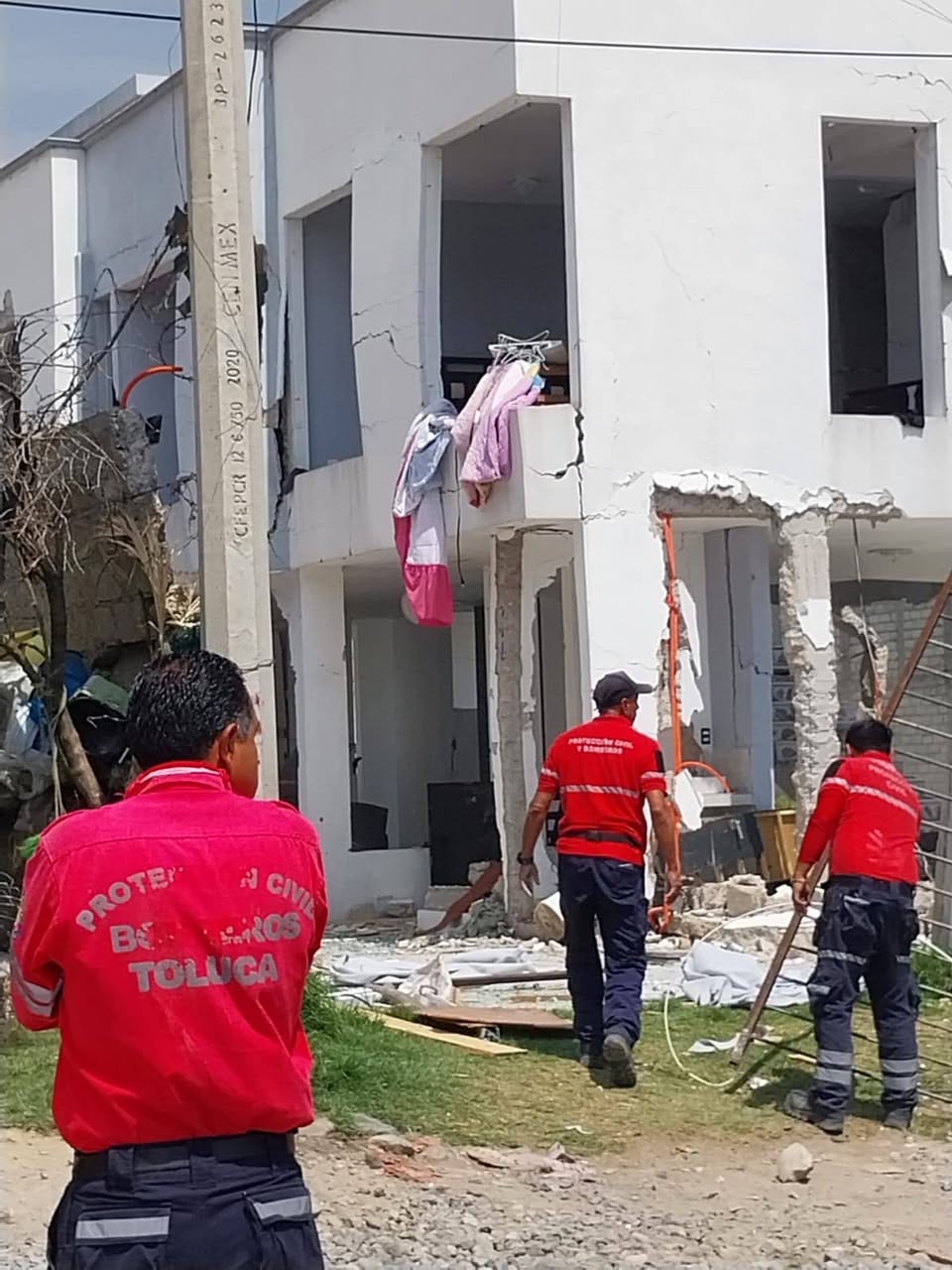 explosion-en-capultitlan-afecto-a-48-viviendas-se-compromete-ayuntamiento-a-brindar-apoyo