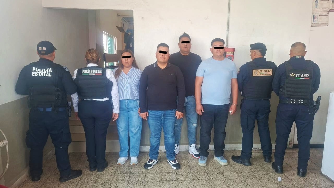 policias-detienen-a-cuatro-sujetos-por-uso-indebido-de-tarjetas-bancarias