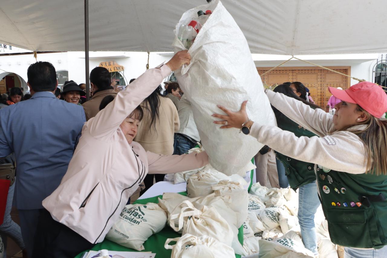 intercambiaran-materiales-reciclables-por-insumos-basicos-en-naucalpan