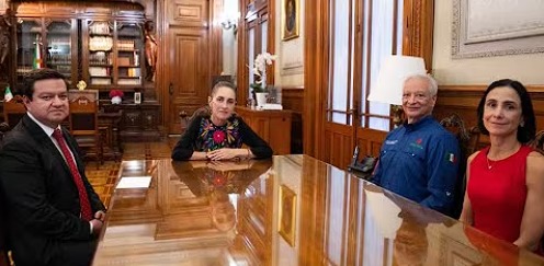 sheinbaum-cambia-la-direccion-de-pemex-se-va-victor-rodriguez-entra-juan-carlos-carpio
