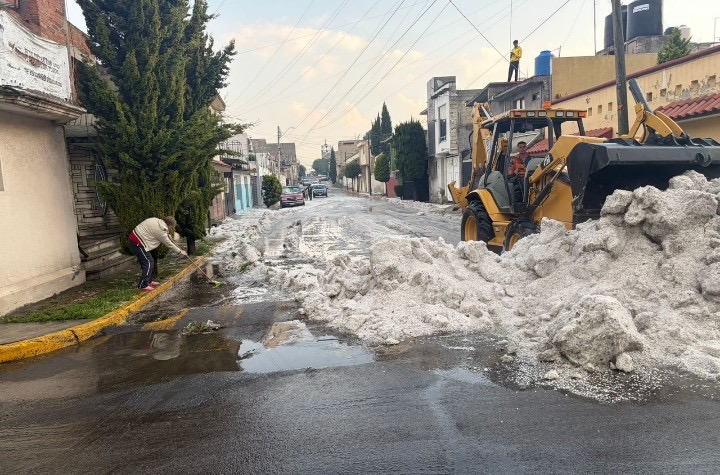 granizada-desnuda-la-pesima-condicion-del-drenaje-en-toluca-y-vienen-mas