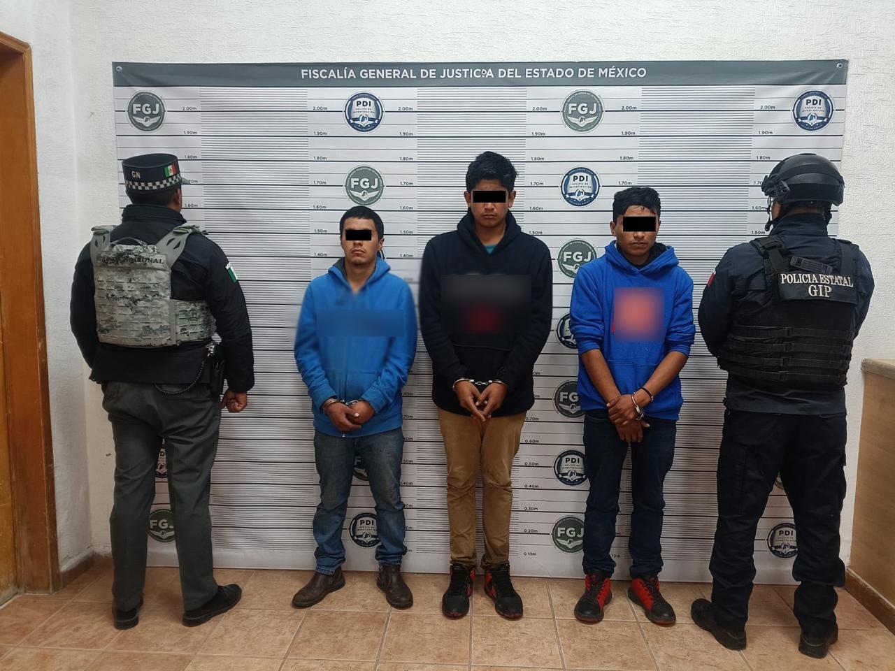 Detienen a 3  presuntos  asalta casetas  en la Toluca-  Zitácuaro   en posesión  de drogas