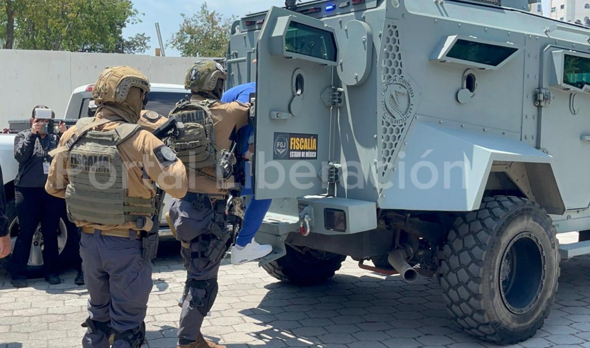 Detienen   al 'Deivid',  presunto  lider de 'La  Chokiza' y  lo trasladan  a Toluca