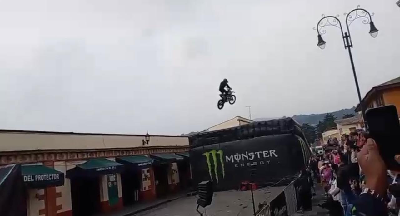 Termina en  tragedia un  espectáculo  de motocross  en El Oro;  deficiente  protocolo  de seguridad,  acusan los  asistentes