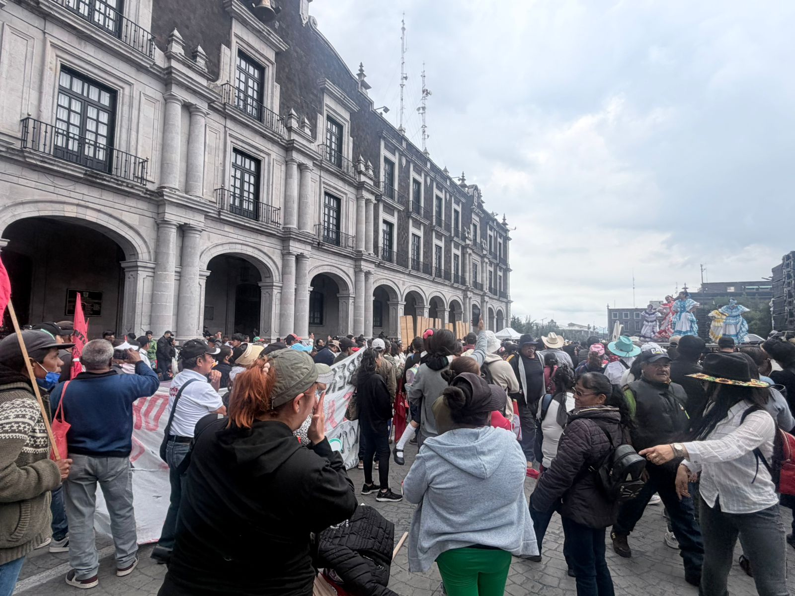 gem-establece-dialogo-con-antorchistas-tras-bloqueo-en-vialidades-de-toluca
