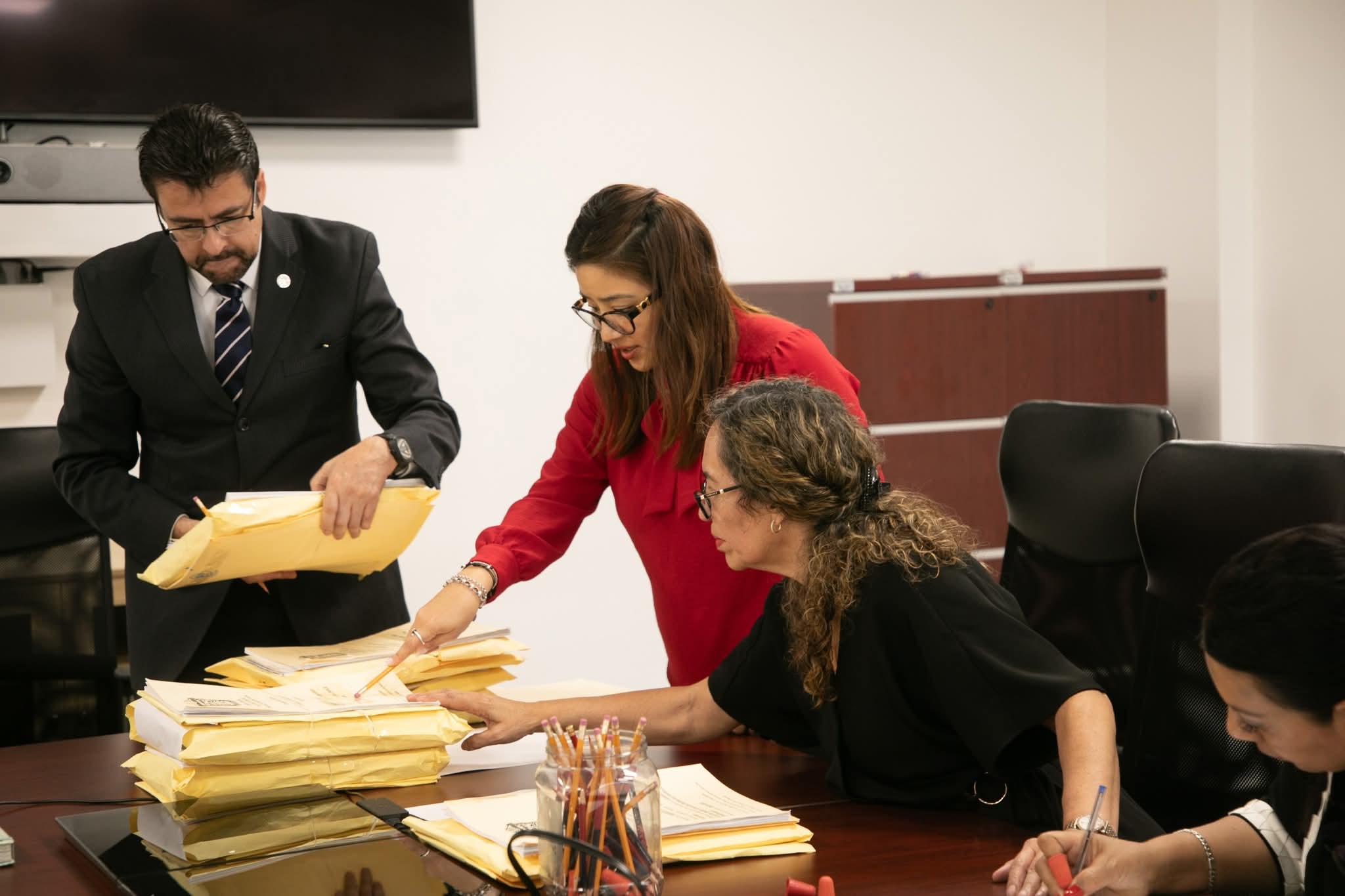 van-a-revision-expedientes-de-13-jueces-y-5-magistrados-electos-en-la-region-texcoco