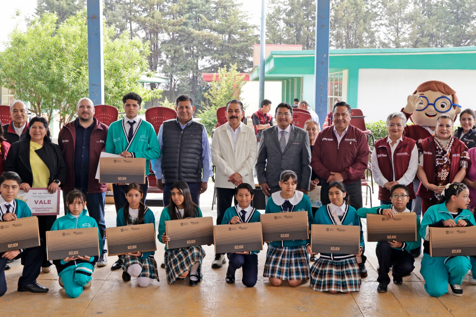equipa-gem-escuelas-de-3-municipios-con-mobiliario-y-sistemas-para-captar-agua-de-lluvia