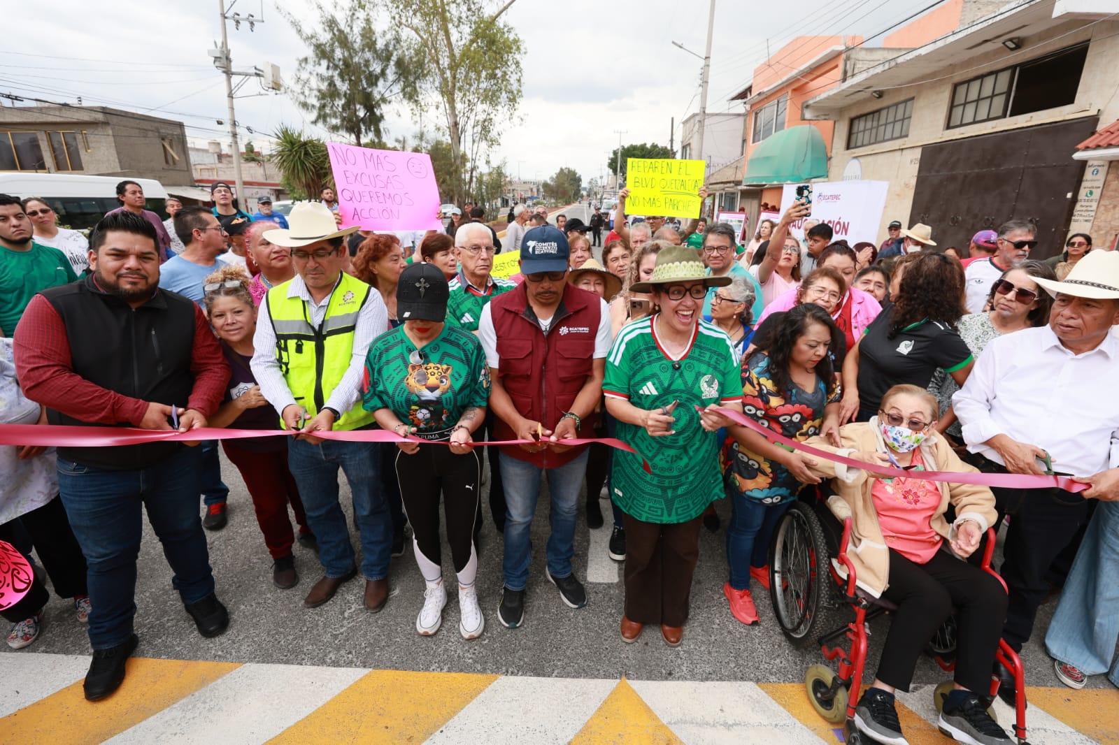 repavimentan-en-ecatepec-boulevard-quetzalcoatl-de-ciudad-azteca