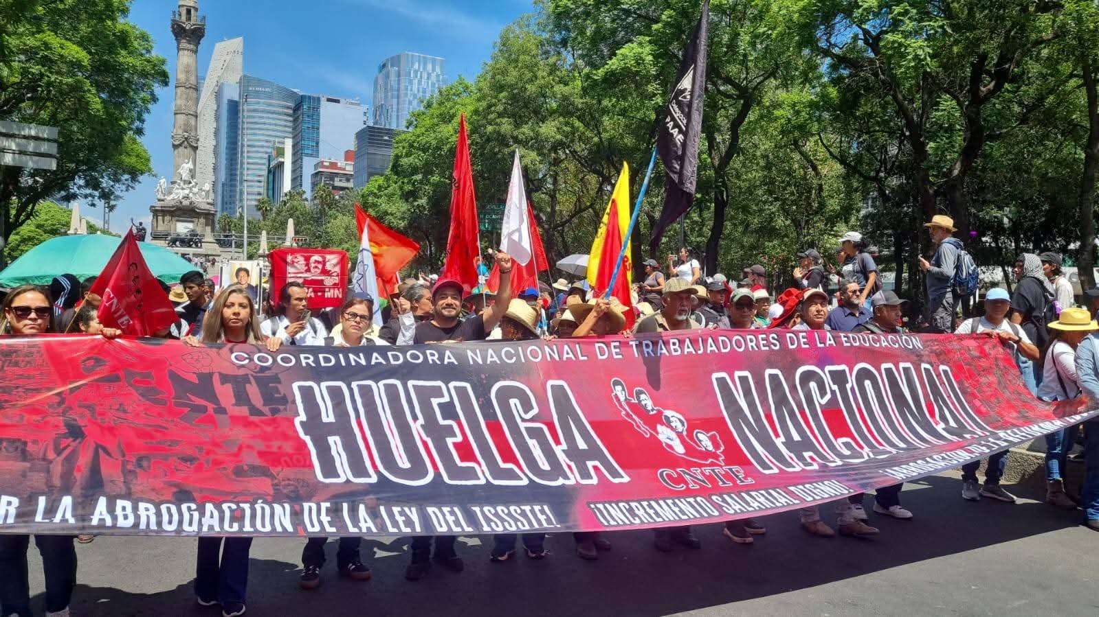 calculan-fuga-de-hasta-100-mdp-diarios-por-vandalismo-de-la-cnte-en-centro-de-cdmx-empresarios-llaman-al-dialogo-son-chantajes
