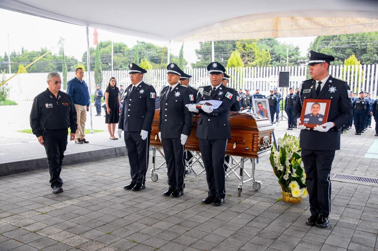 rinden-homenaje-postumo-a-policia-estatal-caido-en-cumplimiento-de-su-deber