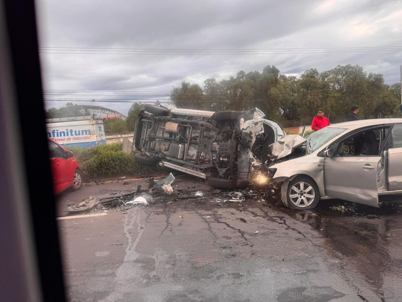 choque-multiple-deja-un-lesionado-y-severo-caos-vial-en-la-lecheriatexcoco