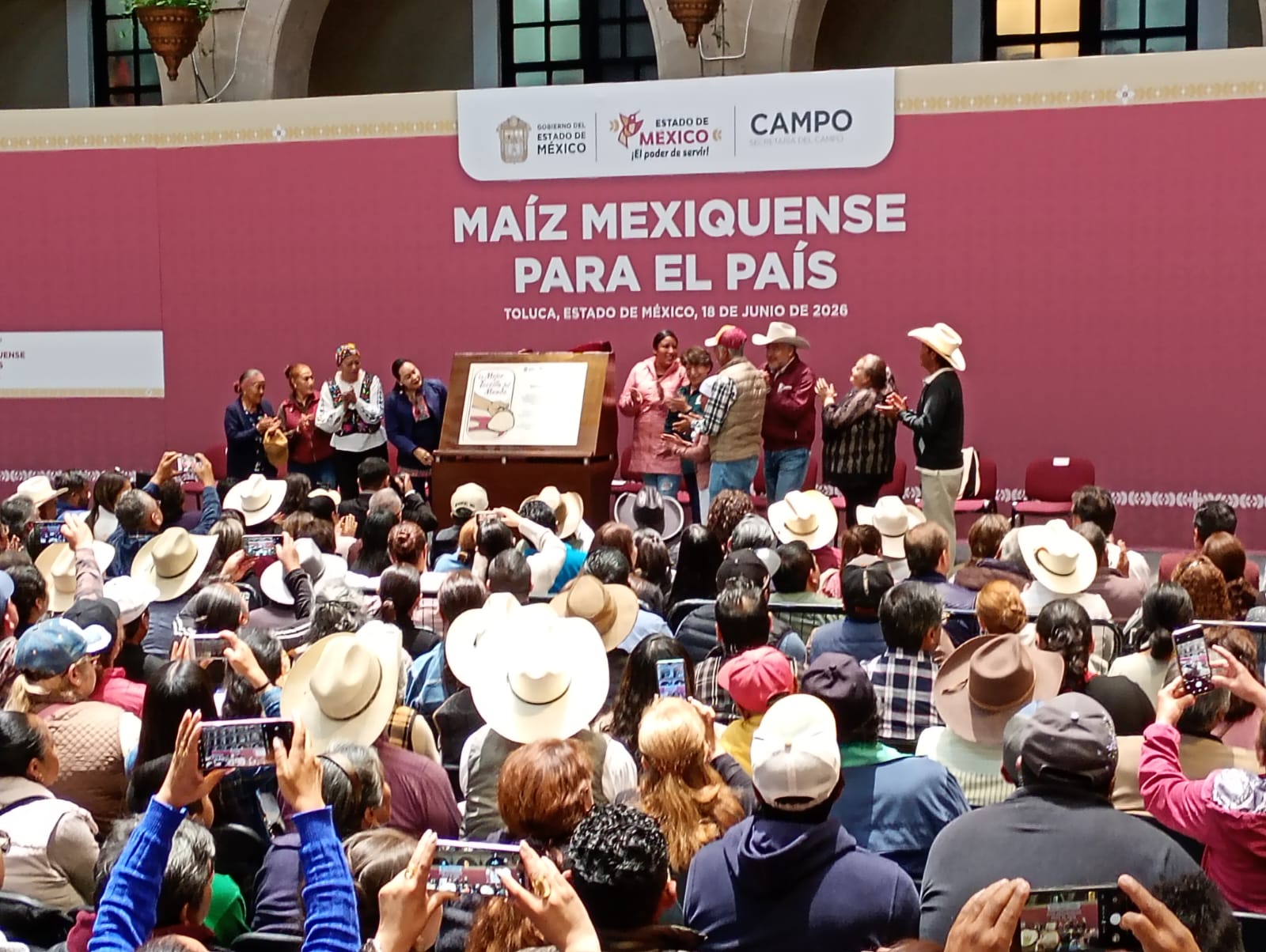 Entrega GEM apoyos para productores de maizales afectados por fenómenos meteorológicos