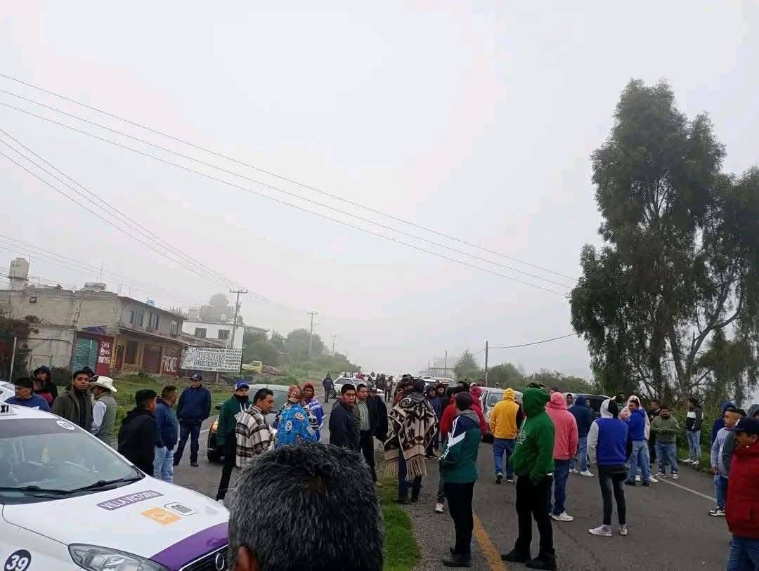 destrozada-por-baches-la-carretera-villa-victoria-san-jose-del-rincon-exigen-rehabilitacion