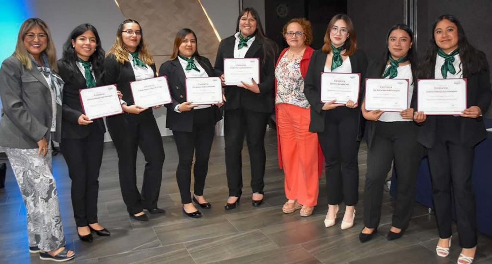 alumnas-de-contaduria-uaem-logran-tercer-lugar-nacional-en-maraton-de-conocimiento-sobre-etica