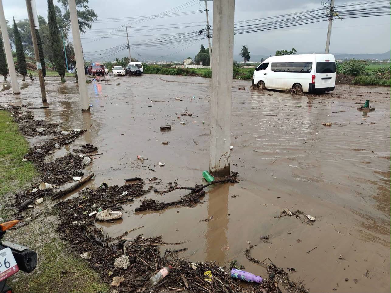 chalco-bajo-aguas-negras-otra-vez-y-autoridades-brillan-por-si-ausencia-dicen-vecinos-afectados