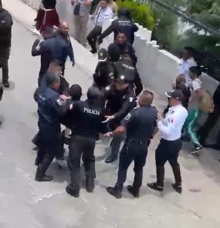 policia-estatal-custodiara-al-conalep-198-de-huixquilucan-destituyen-a-la-directora-e-investigan-denuncias-estudiantiles