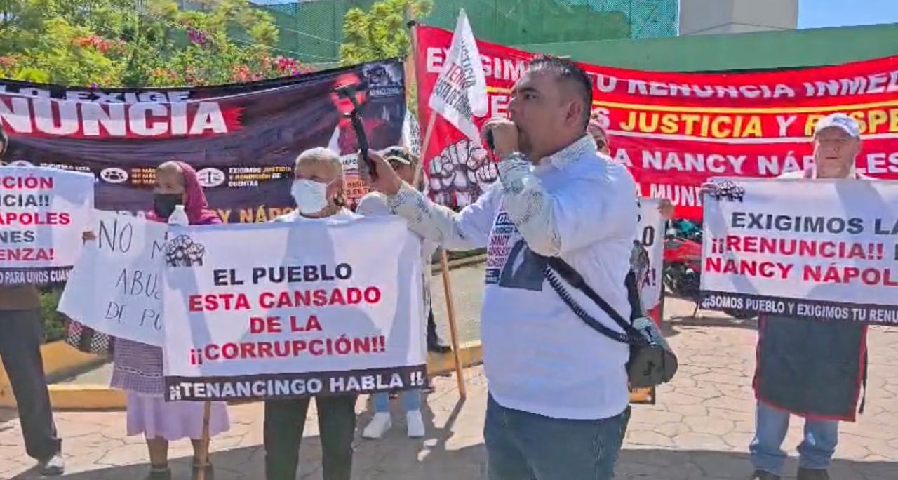 exigen-destitucion-de-nancy-napoles-durante-audiencia-peticion-por-justicia-llega-a-los-juzgados-de-tenancingo