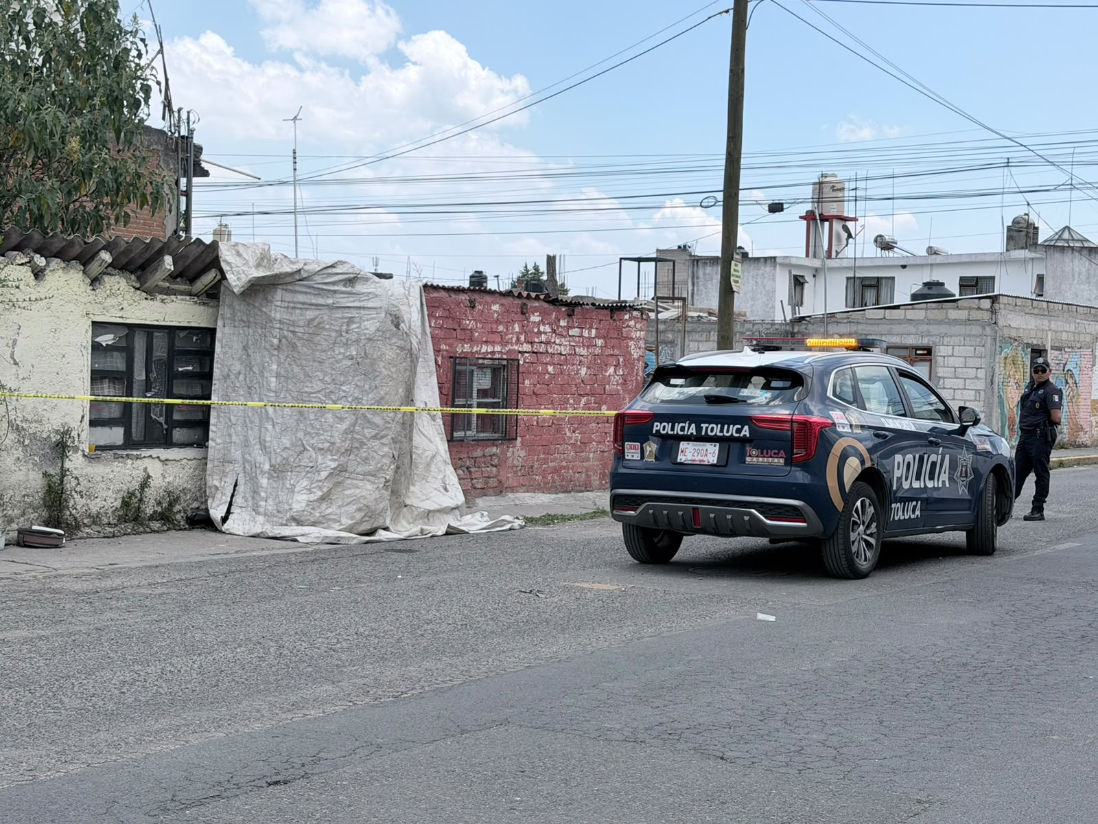 hallan-muerto-a-un-hombre-en-situacion-de-calle-en-santa-ana-tlapaltitan