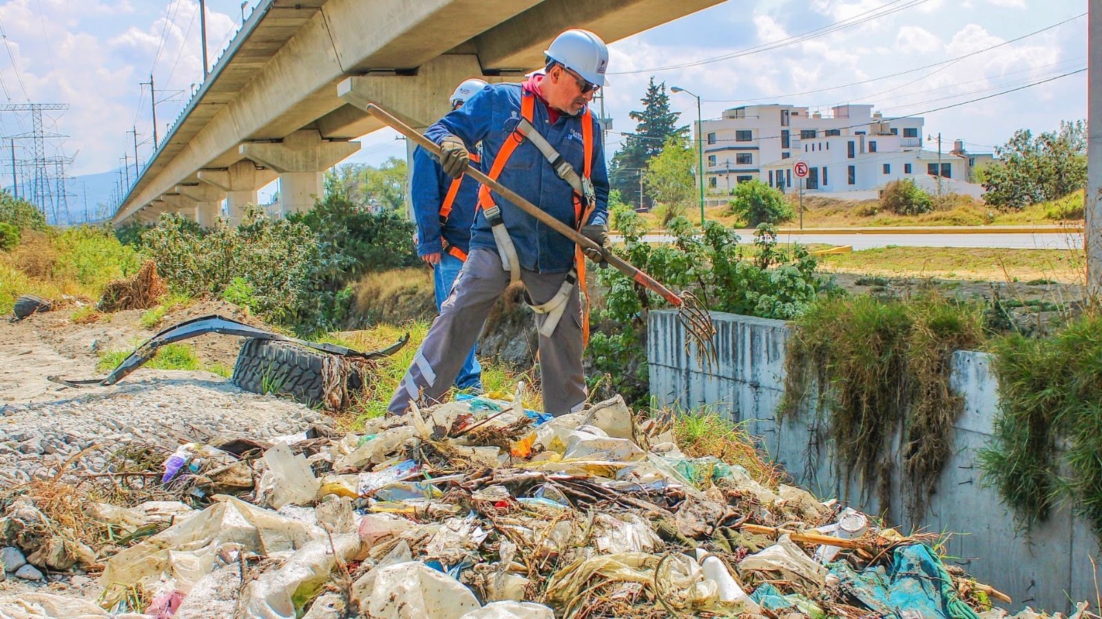 hasta-el-tope-de-basura-drenajes-del-edomex-retiran-369-toneladas-de-residuos-solo-en-52-municipios