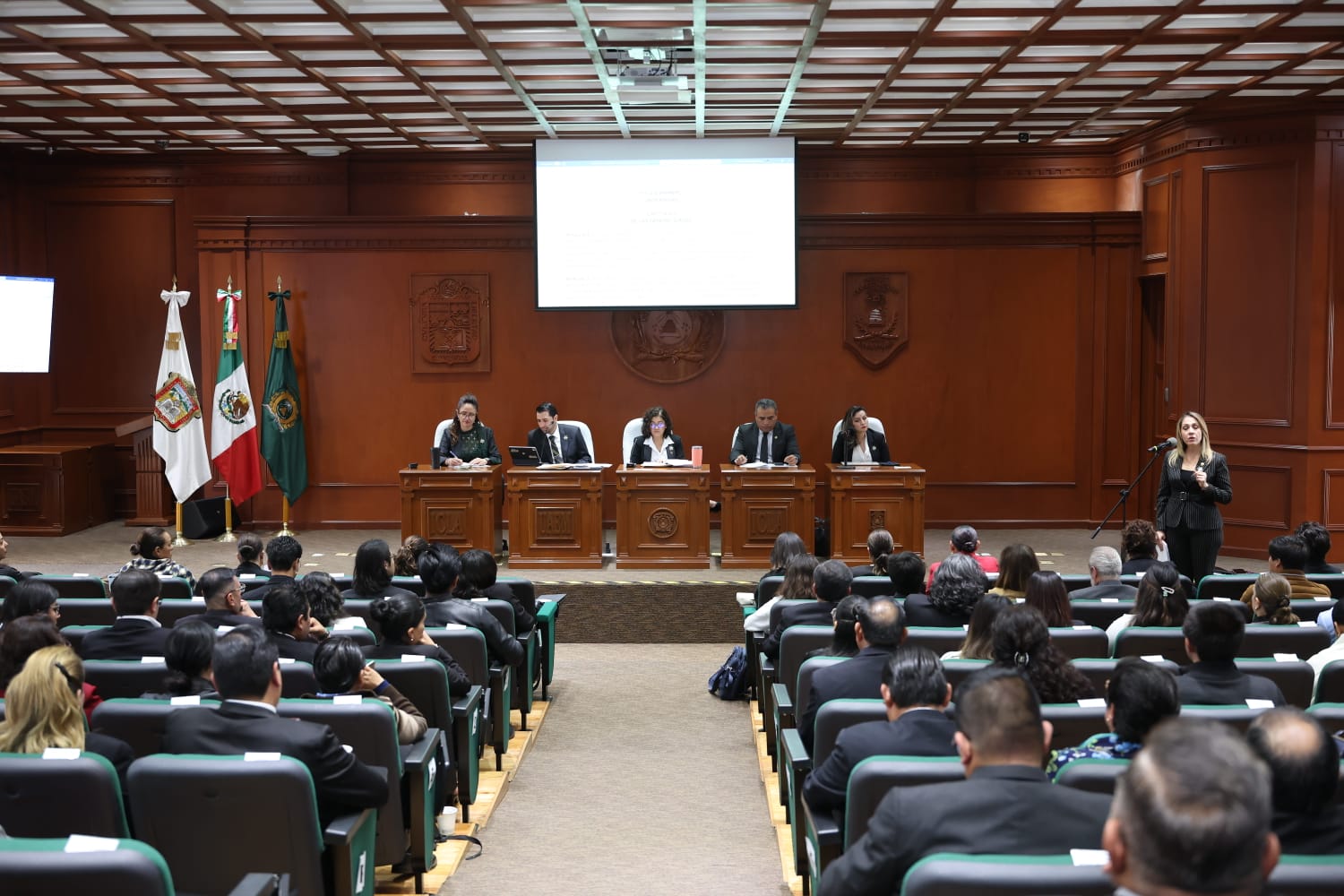avala-consejo-universitario-a-propuesta-de-reforma-a-la-uaem-va-a-revision-de-la-gobernadora