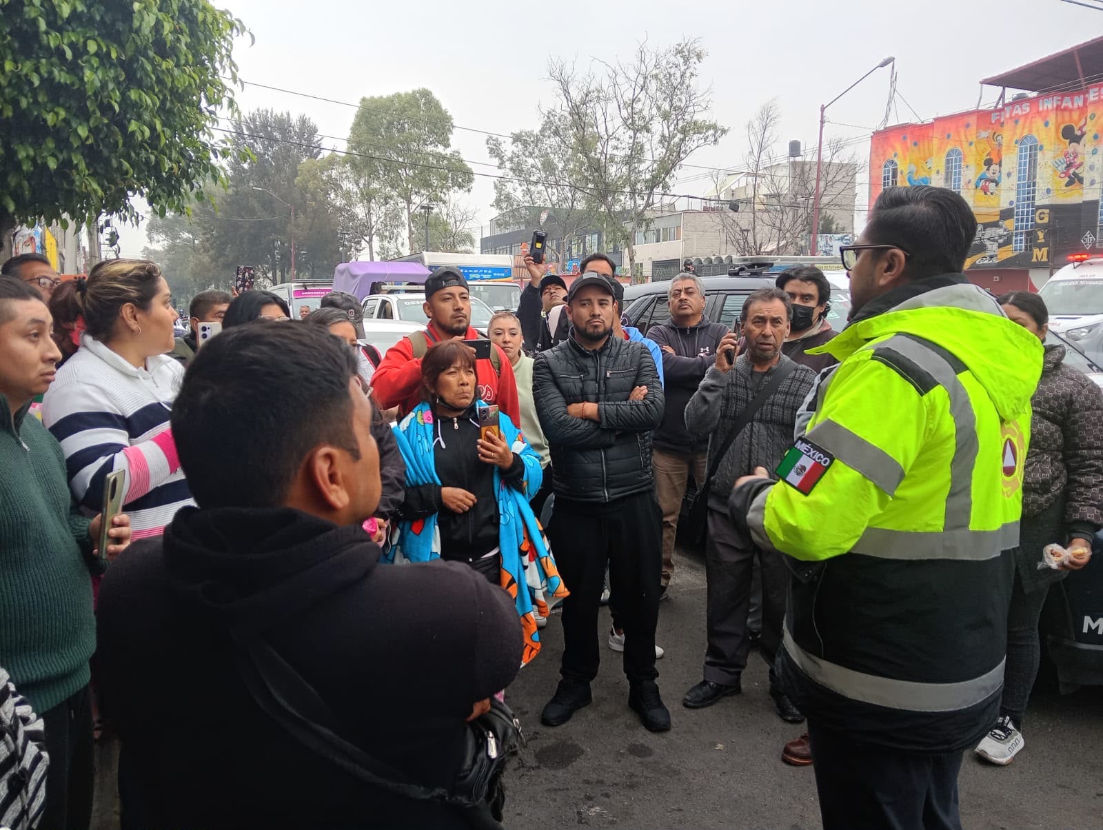 evacuan-a-150-familias-por-fuga-de-gas-natural-en-nezahualcoyotl