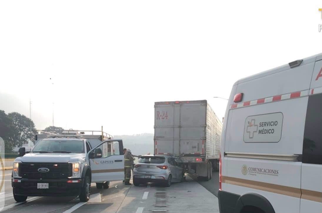 muere-una-persona-en-aparatoso-choque-en-la-autopista-mexicopuebla
