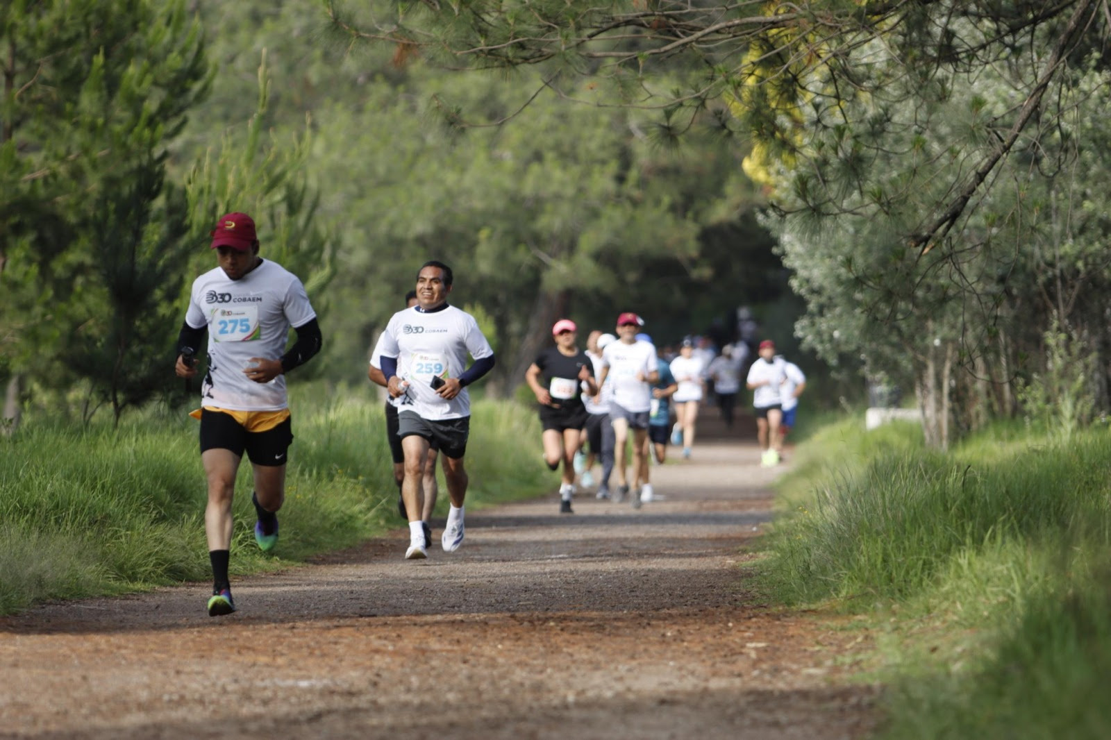 colegio-de-bachilleres-del-estado-de-mexico-celebra-30-anos-con-carrera-atletica-participan-mas-de-400-personas