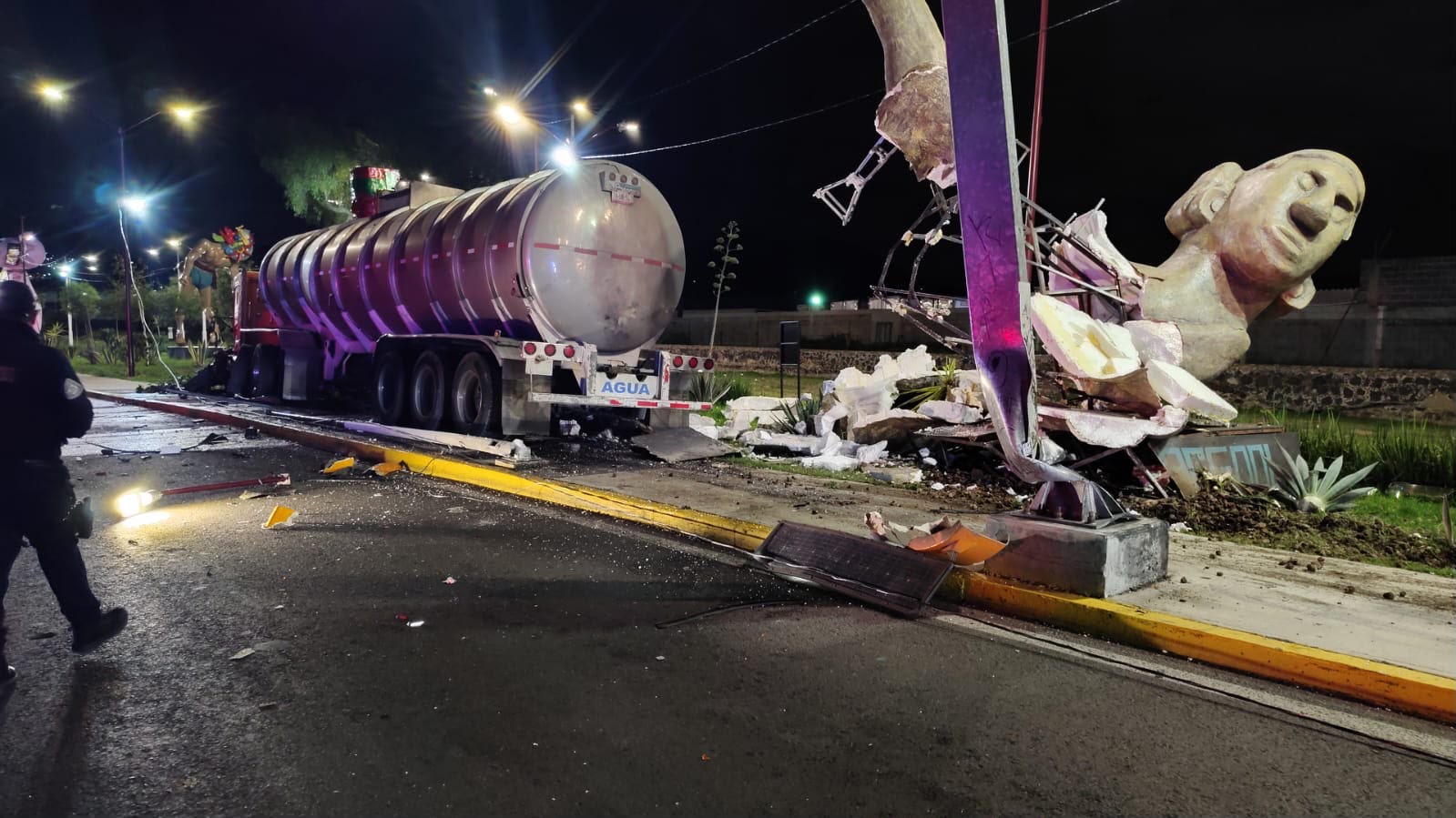 trailer-destroza-una-figura-mundialista-en-ecatepec