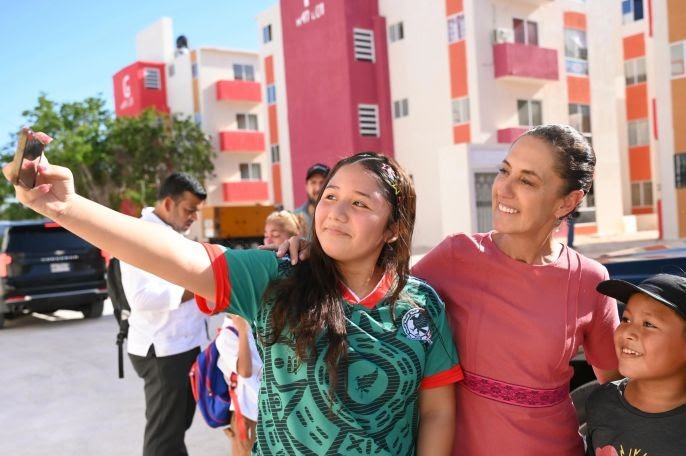 felicidad-y-dignidad-al-pueblo-mision-del-gobierno-tras-crisis-neoliberal-sheinbaum