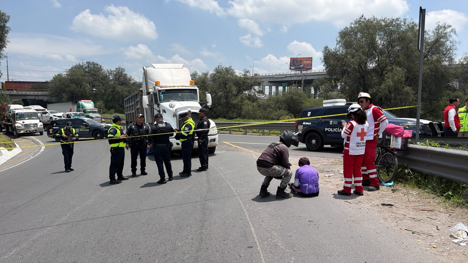 muere-mujer-ciclista-tras-ser-arrollada-por-un-trailer