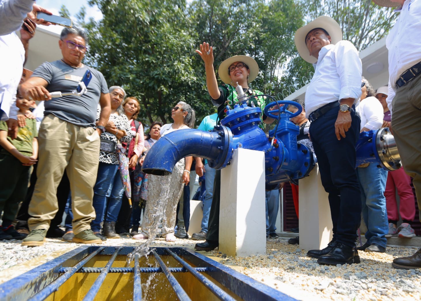 ya-esta-en-marcha-la-solucion-al-suministro-de-agua-en-ecatepec-azucena-cisneros