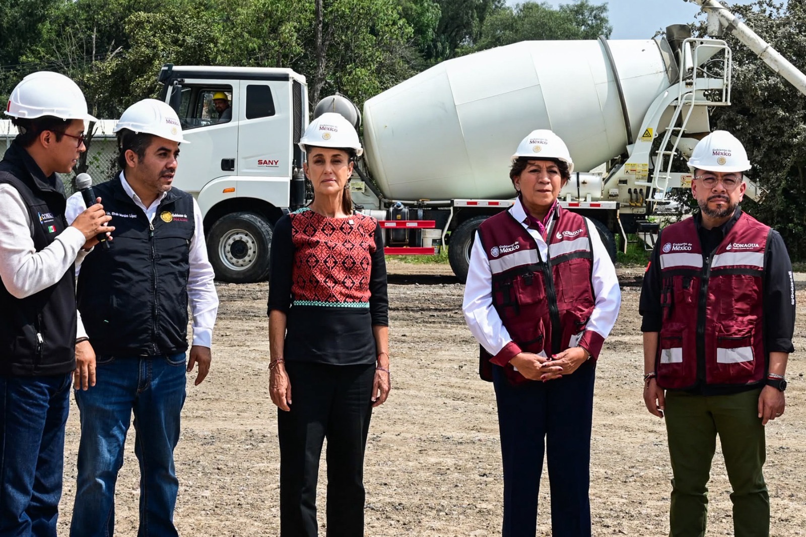 Gobernadora y presidenta supervisan trabajos en Presa Lago de Guadalupe para ampliar dotación de agua en Valle de México