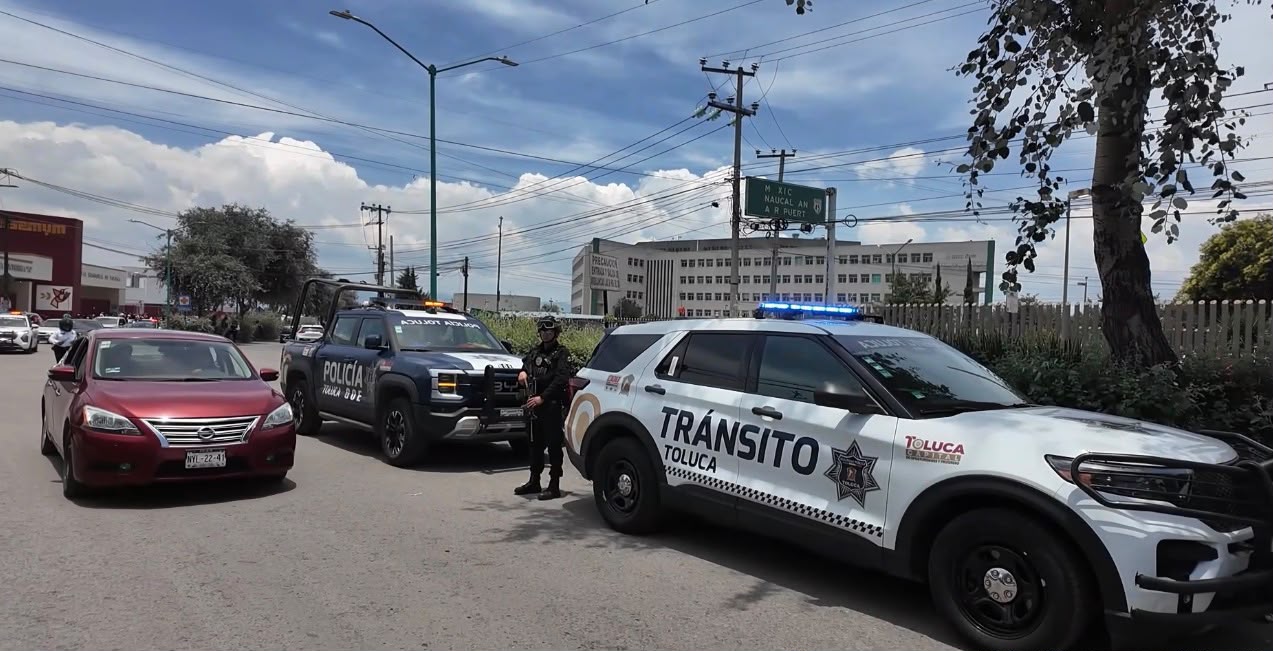 retiran-autos-y-ambulantaje-de-hospitales-en-toluca-afectados-poden-otra-alternativa-para-liberar-los-espacios