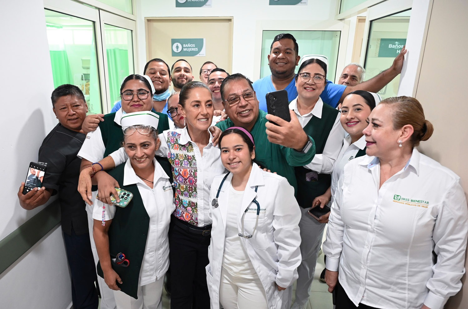 claudia-ha-inaugurado-32-nuevos-hospitales-en-menos-de-2-anos