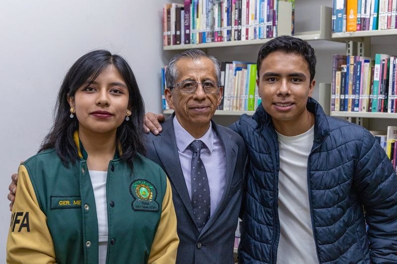 geraldine-y-oscar-los-estudiantes-de-la-uaem-que-dan-vuelta-al-mundo-a-traves-de-las-matematicas