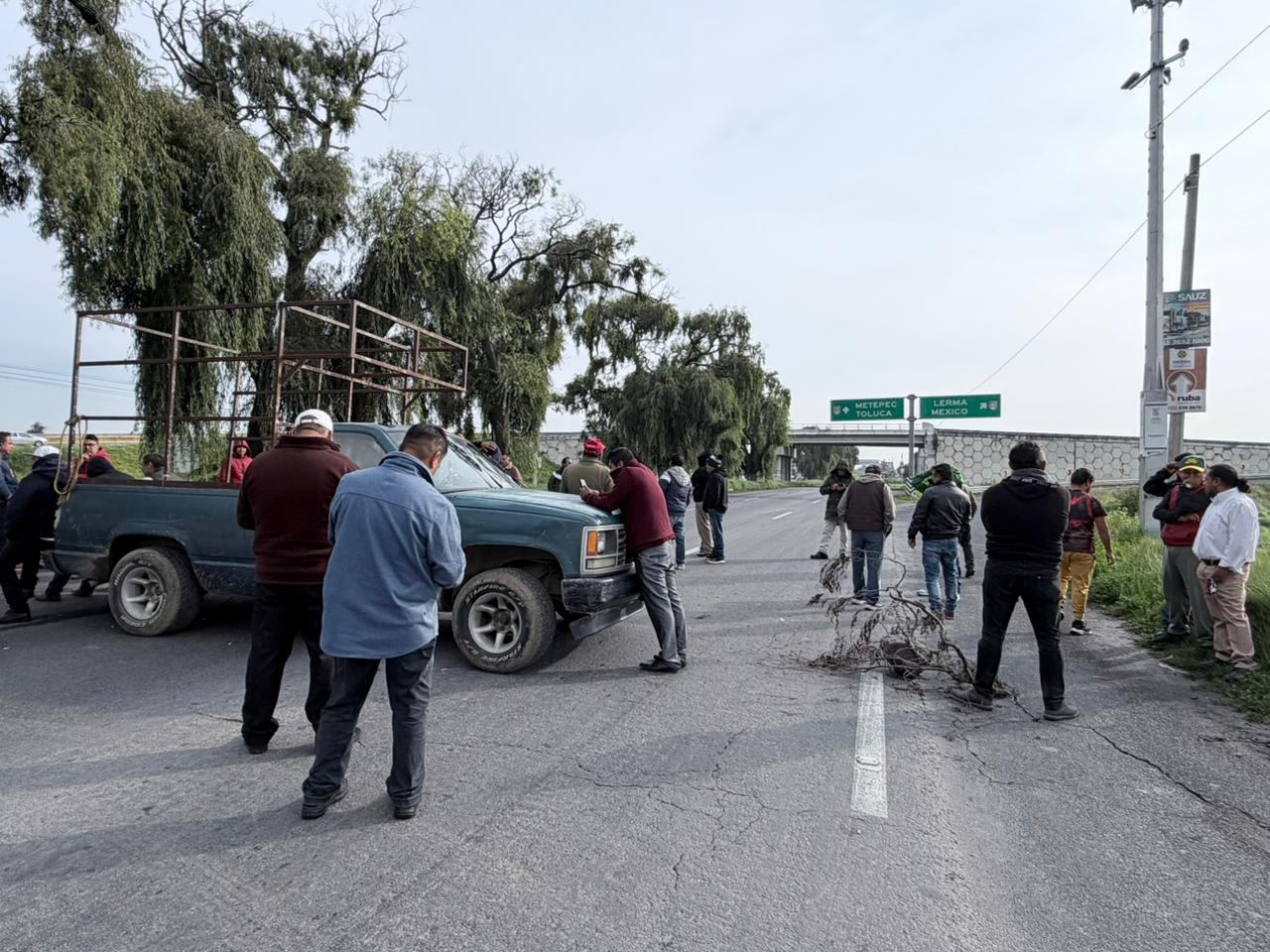 cierran-todos-los-accesos-a-tenango-del-valle-exigen-respuesta-a-solicitud-para-rehabilitacion-de-carretera