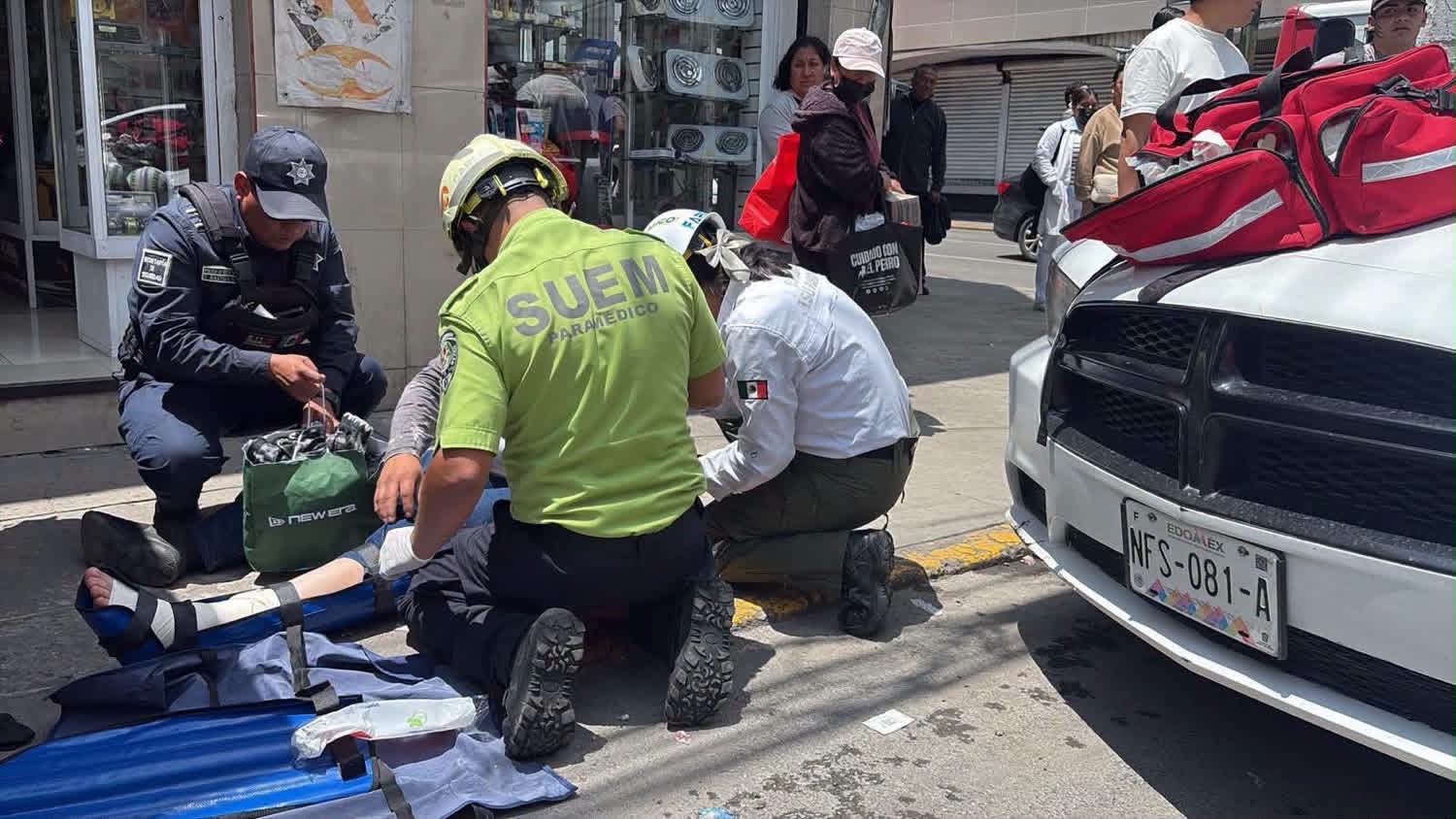 arrollan-a-3-personas-en-toluca-senalan-a-auto-oficial-del-gobierno-del-edomex