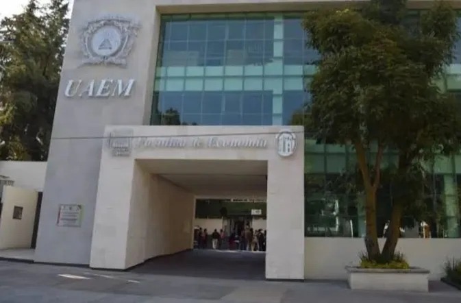estudiantes-cesan-toma-de-facultad-de-economia-de-uaem-tras-acuerdo-con-autoridades