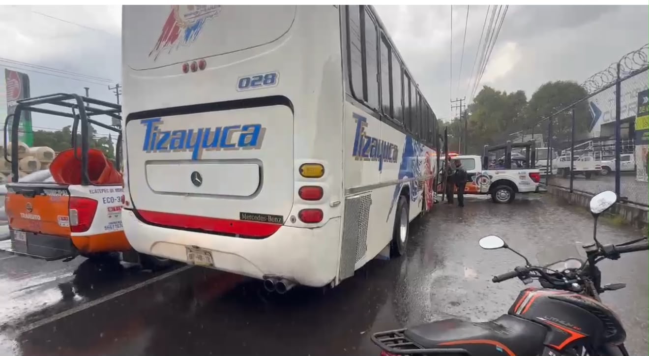 autobus-de-pasajeros-arrastra-y-mata-a-un-mototaxista