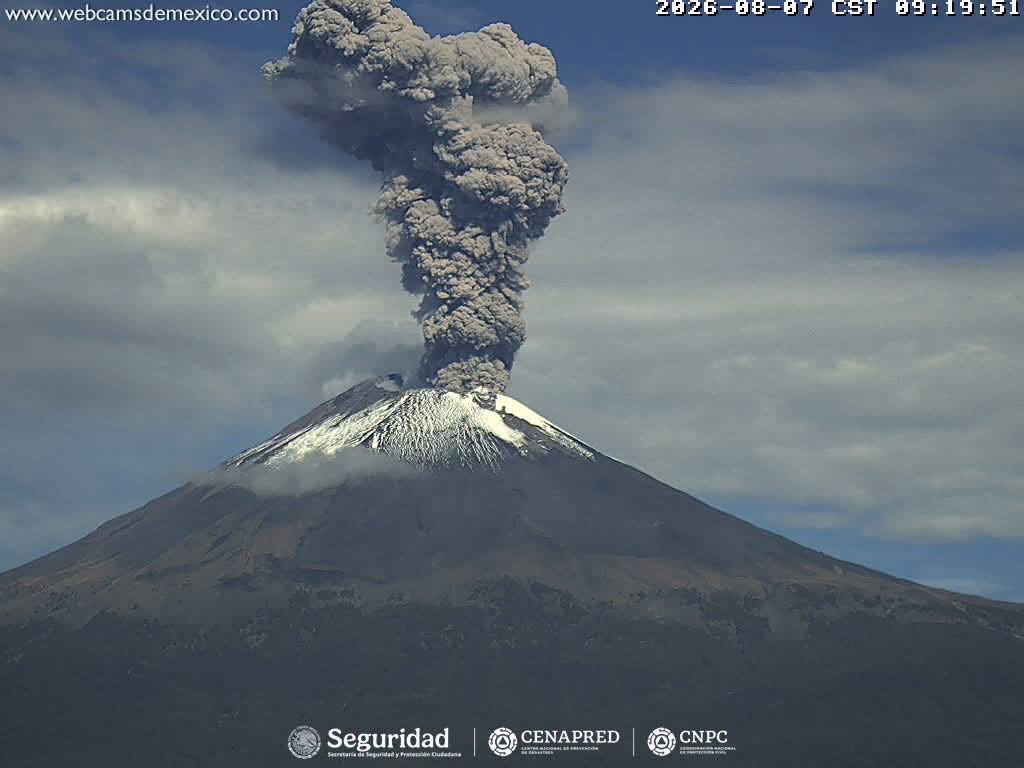 Popocatépetl   cubre pueblos   con ceniza por  fumarola de  3.5 kilómetros