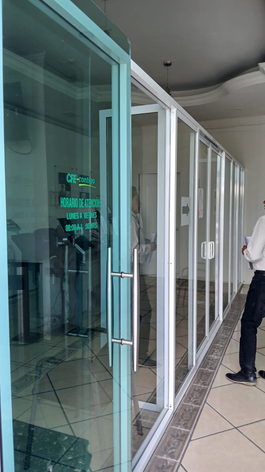 ¿Dónde está la CFE? Pagan en Jocotitlán un servicio eléctrico que no funciona; el personal niega fallas