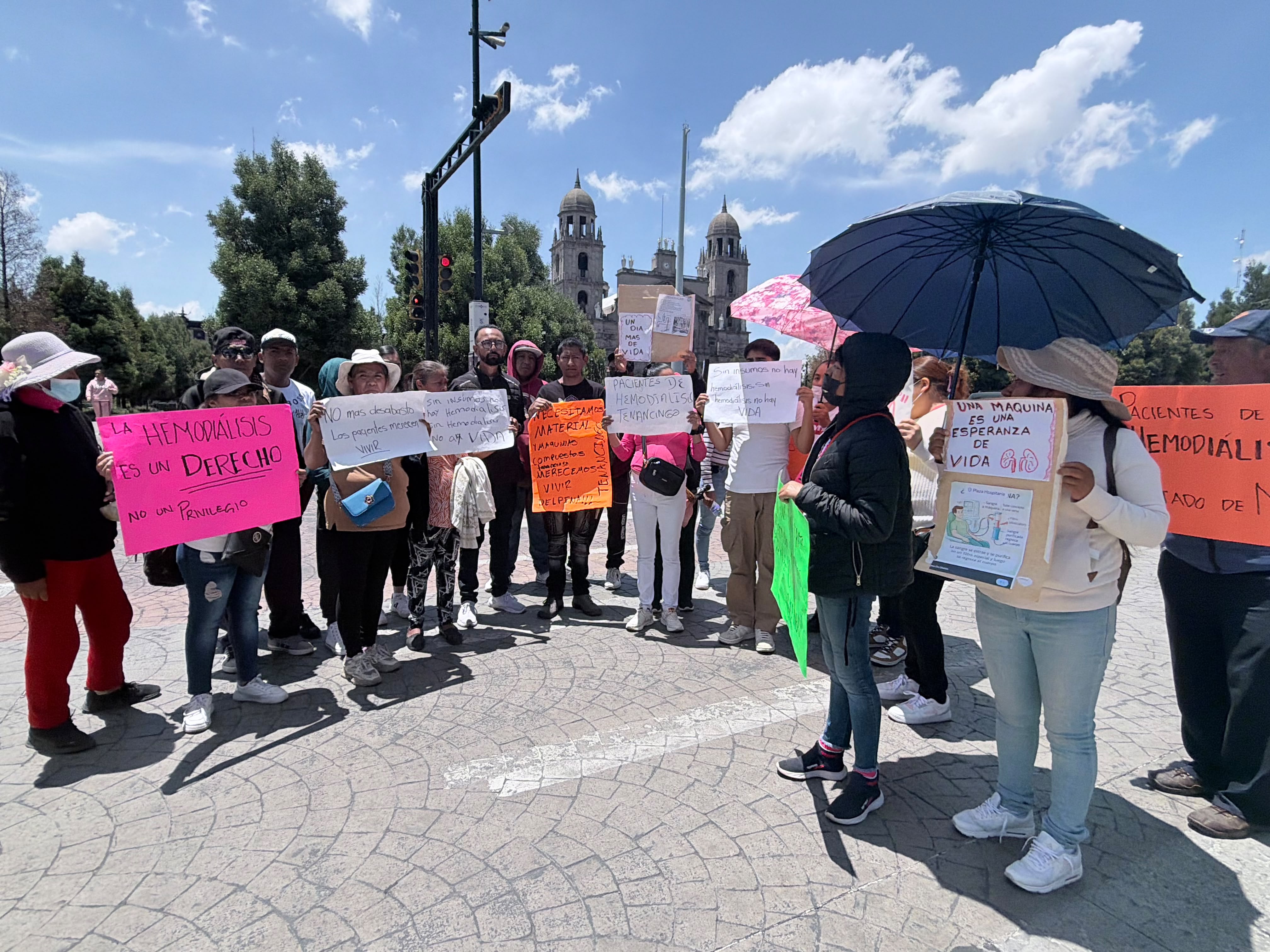 Con la vida  en riesgo   por falta de  hemodiálisis,  pacientes  denuncian  suspensión  del servicio  en hospitales  del Edomex