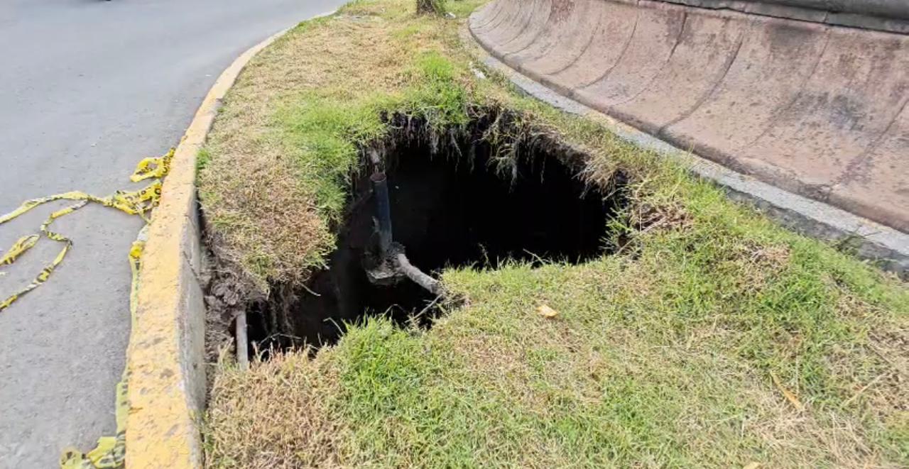 se-derrumba-boveda-pluvial-entre-calzada-del-pacifico-y-paseo-colon-autoridades-preparan-la-reparacion