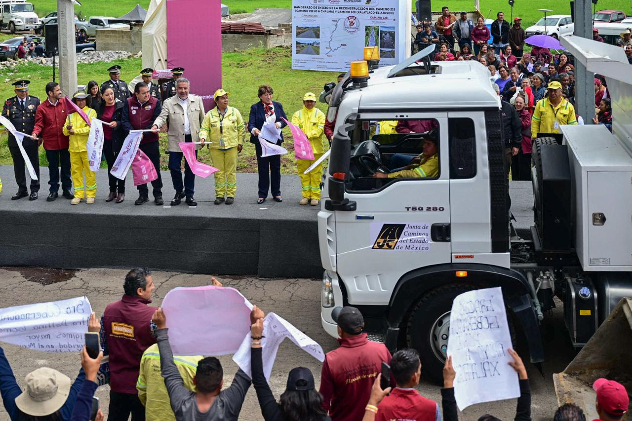 inicia-dga-la-reconstruccion-de-25-5-km-de-caminos-en-xalatlaco