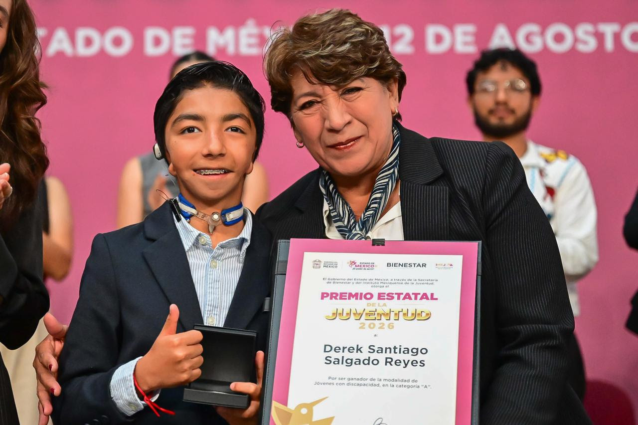 entrega-dga-premio-estatal-de-la-juventud-jovenes-hacen-de-la-inquietud-una-causa-justa