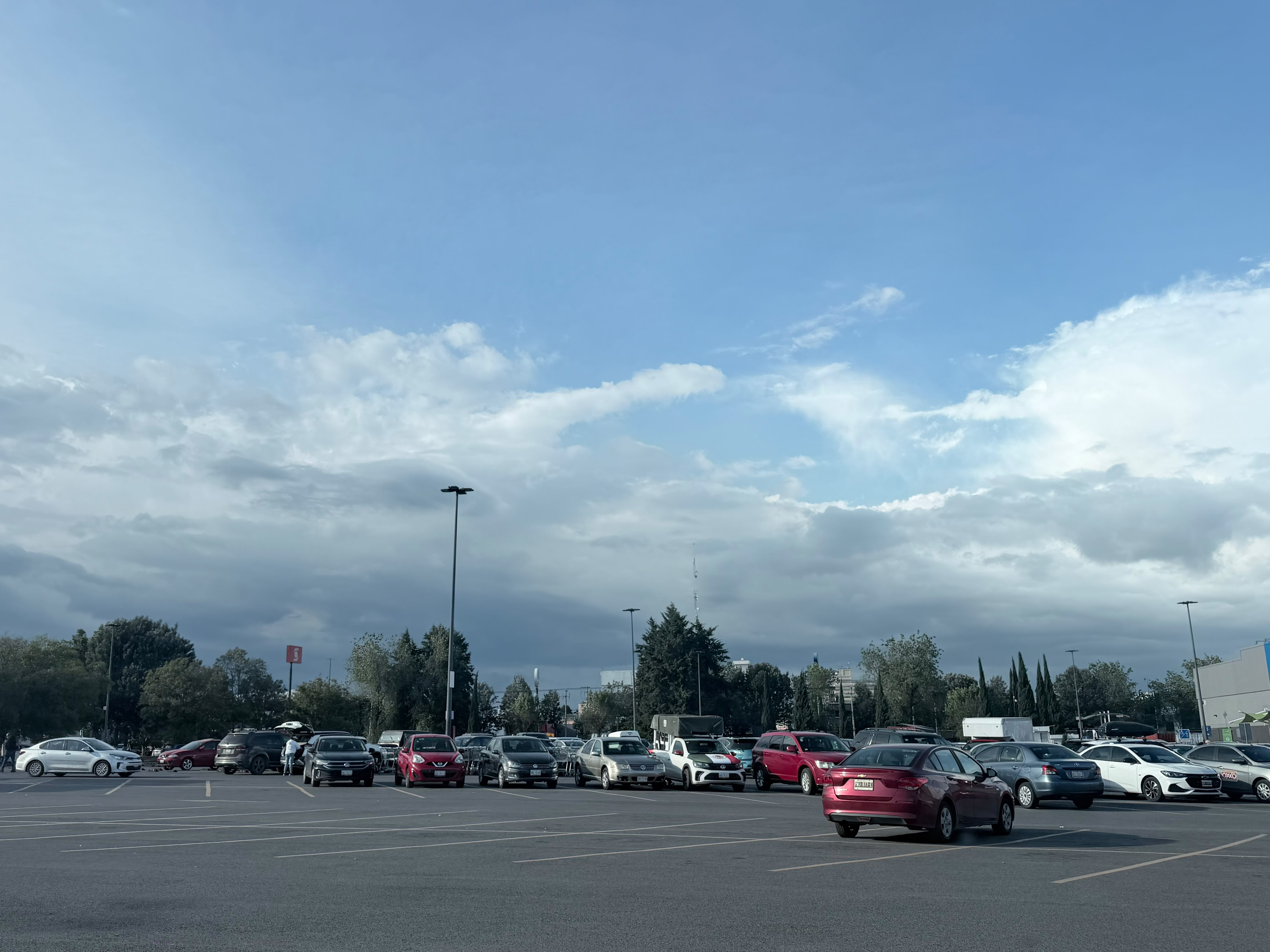 segun-metepec-es-muy-seguro-pero-roban-en-estacionamiento-de-sams-y-zonas-aledanas-denuncian-clientes