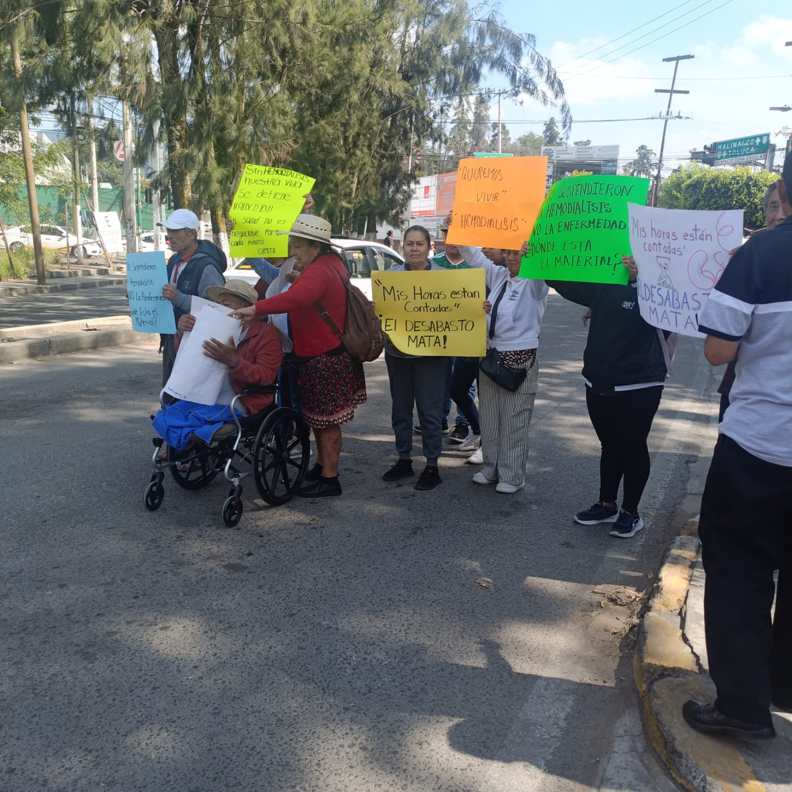 desesperados-y-en-peligro-por-suspension-constante-de-hemodialisis-pacientes-de-tenancingo-exigen-reanudar-tratamientos