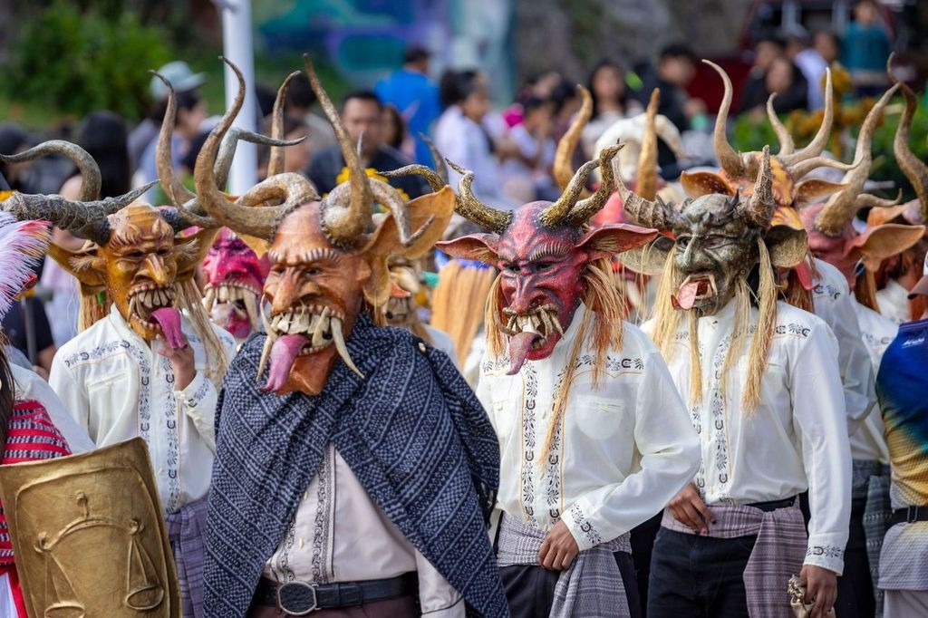 los-diablos-de-yauhtli-la-tradicion-que-reviven-estudiantes-de-prepa-de-la-uaem