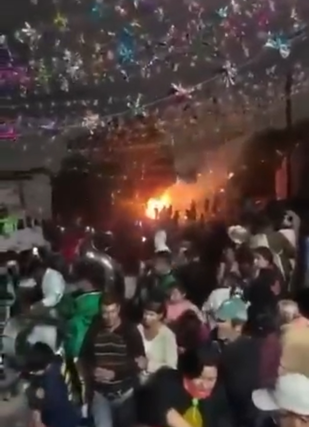 explosion-de-pirotecnia-deja-10-lesionados-en-fiesta-patronal-en-ixtapaluca